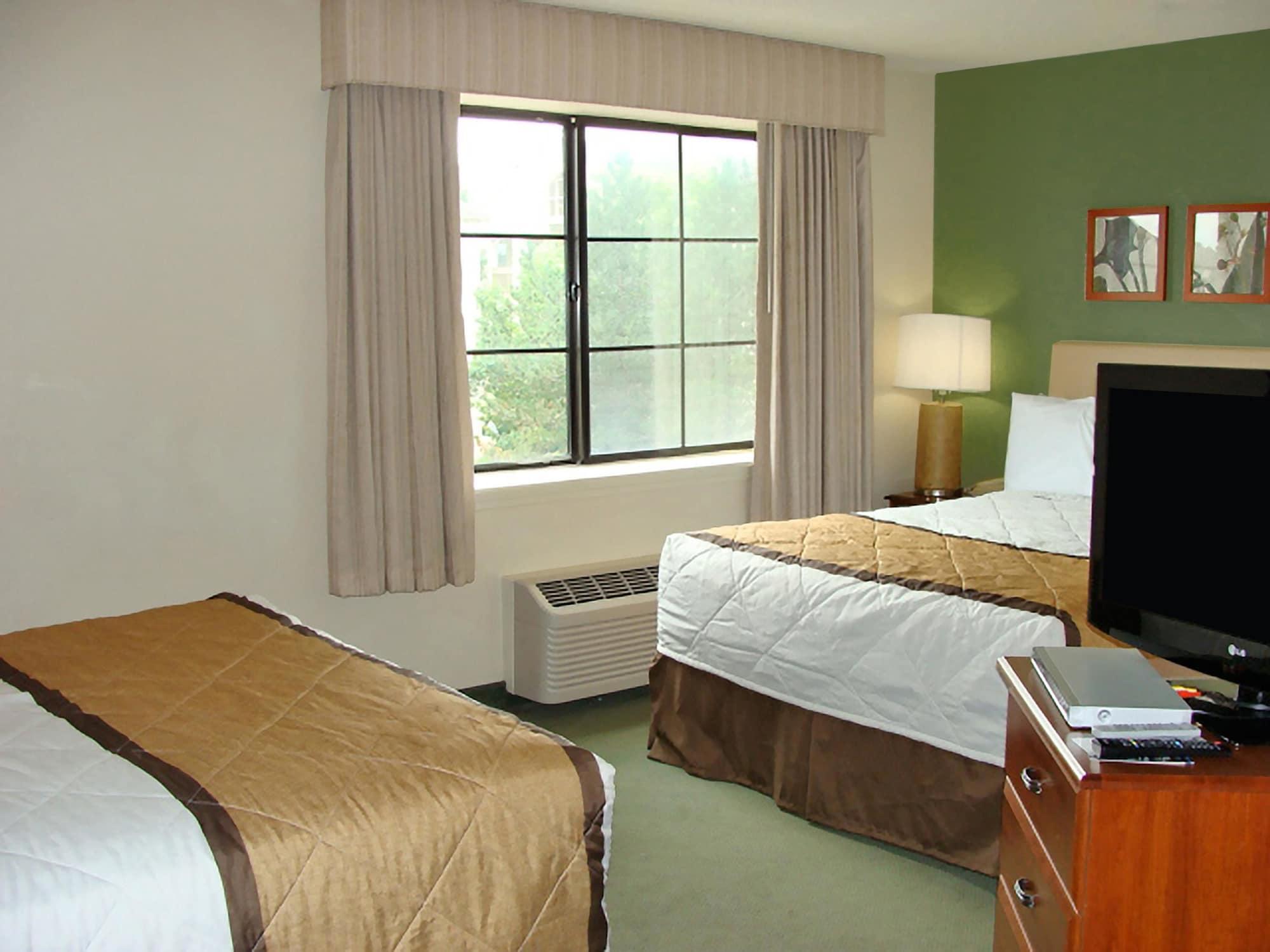 Suburban Studios Copley Akron West Extérieur photo