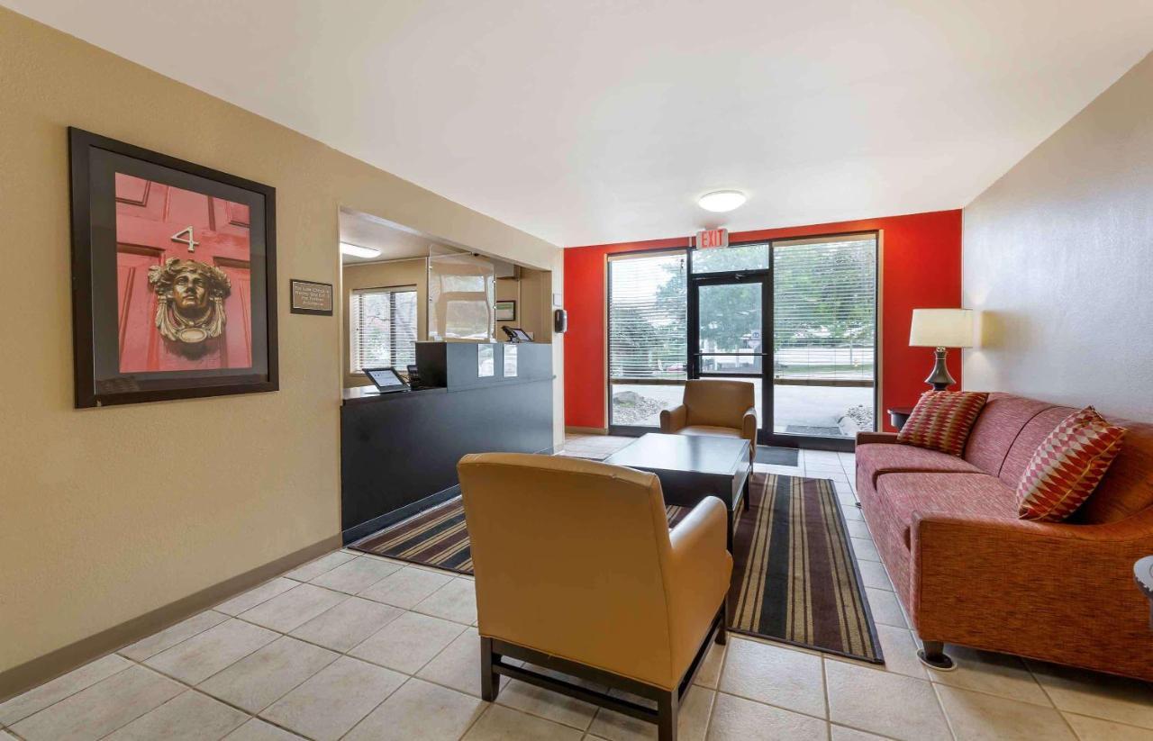 Suburban Studios Copley Akron West Extérieur photo