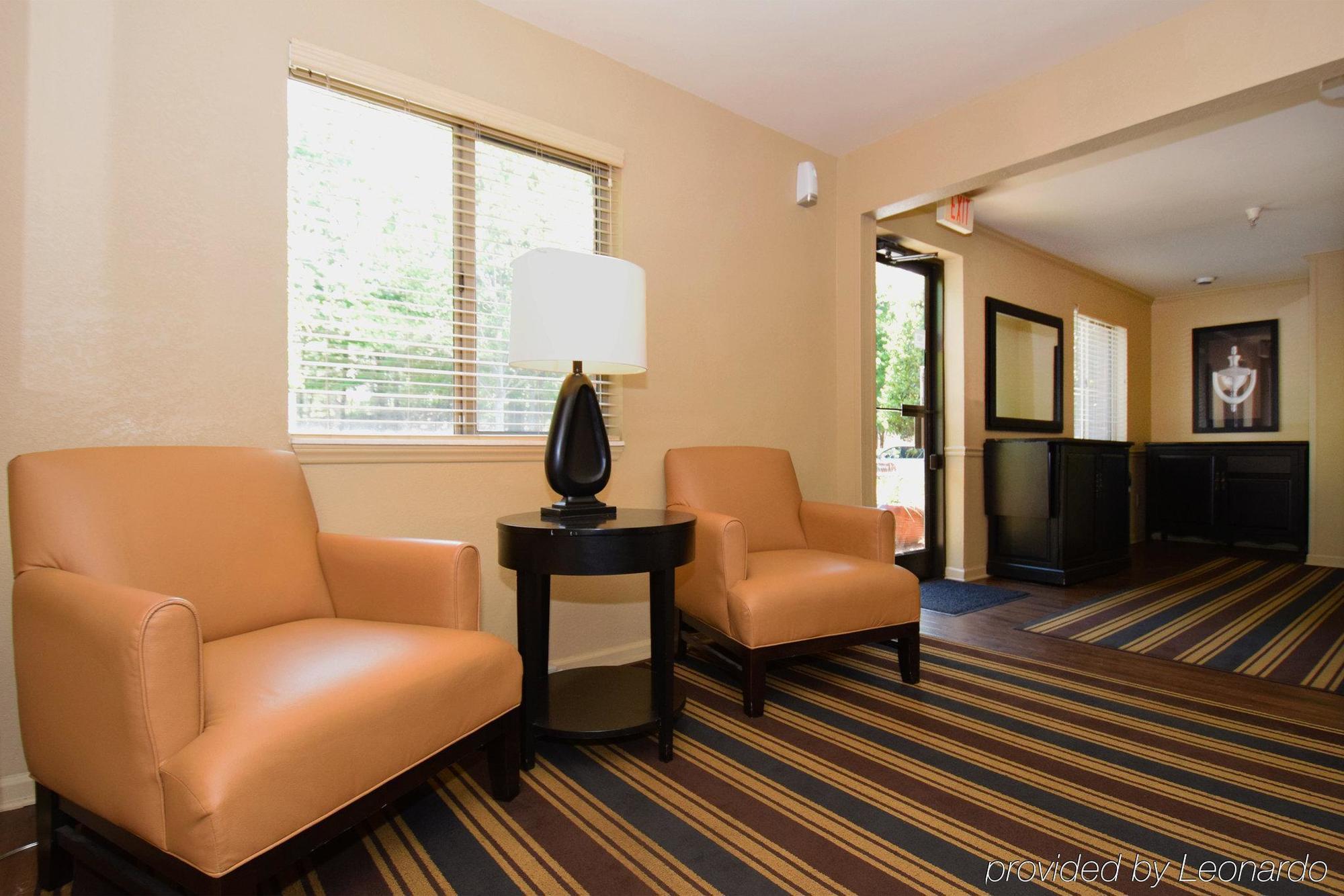 Suburban Studios Copley Akron West Extérieur photo