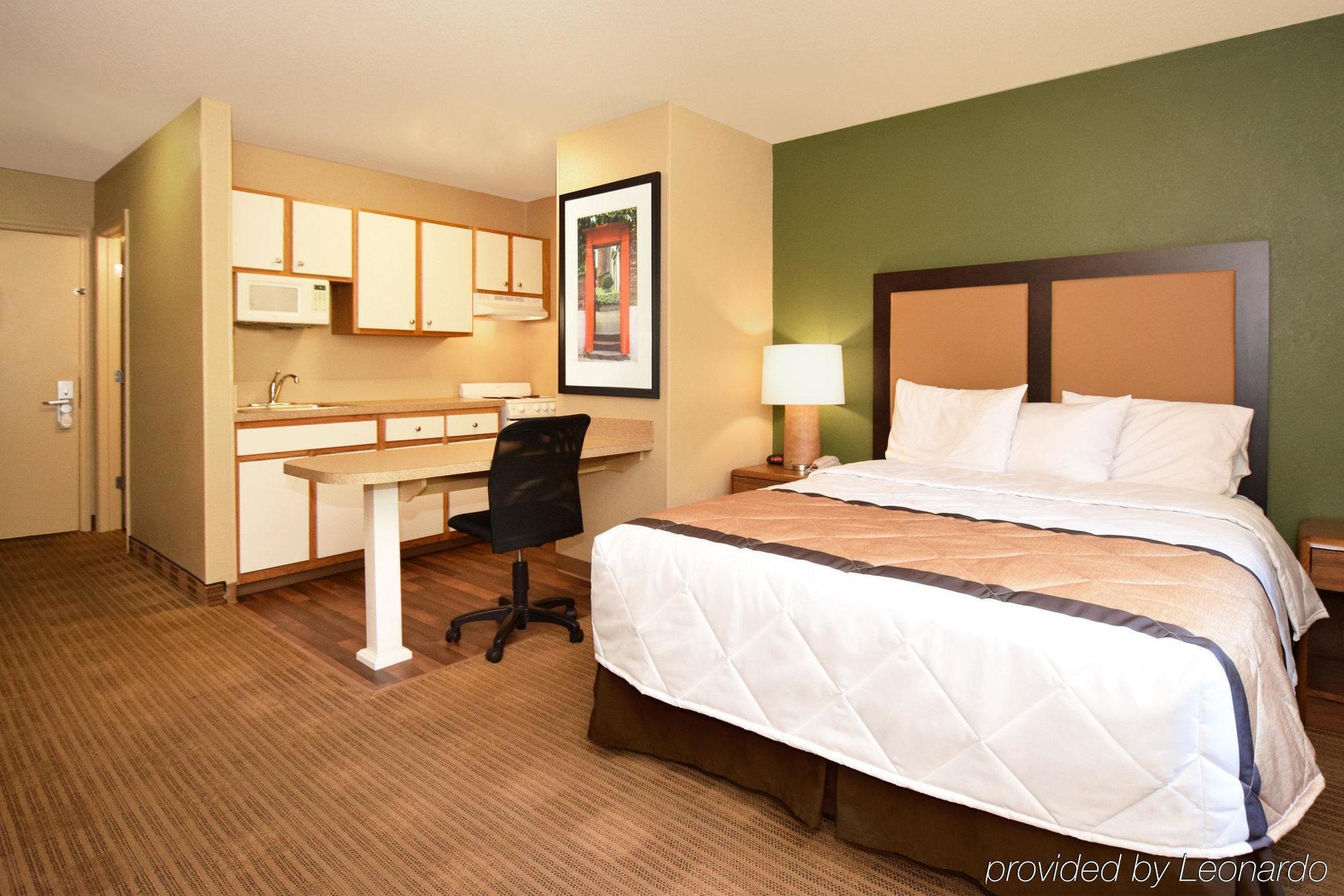 Suburban Studios Copley Akron West Extérieur photo